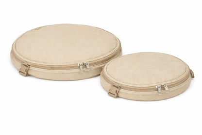 2 opgevouwen prullenmanden met rits in Beige